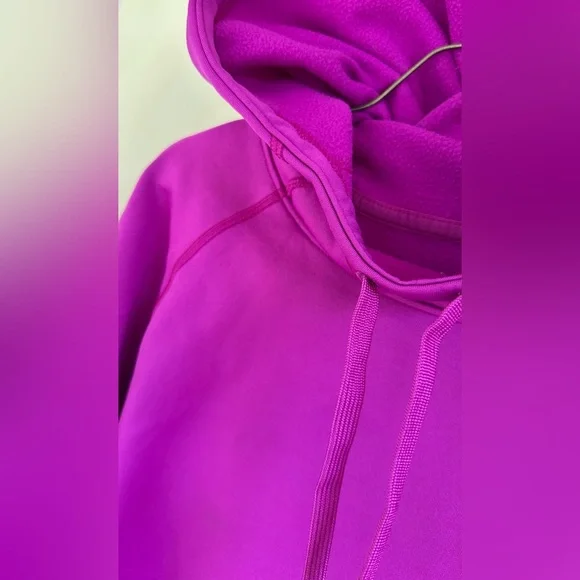 Nike Women's Thermal Fit Purple Hoodie - Picture 5 of 8